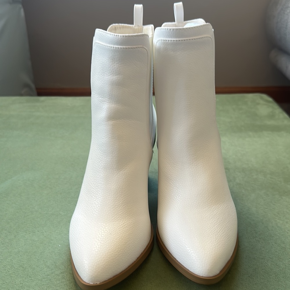 New in Box Matt and Nat Vegan Leather White Boots